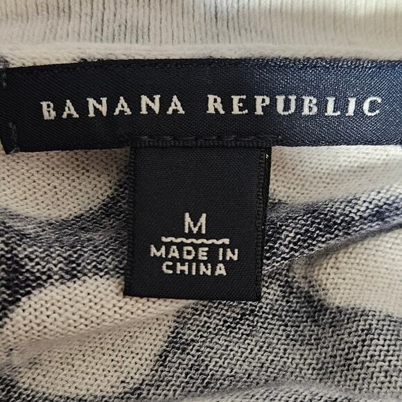 Banana Republic Lightweight Cotton Cardigan Sweater Size Medium - Picture 3 of 4